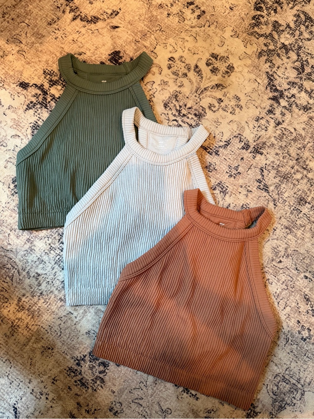 Set of 3 Aerie Ribbed Cropped Tanks Size Small